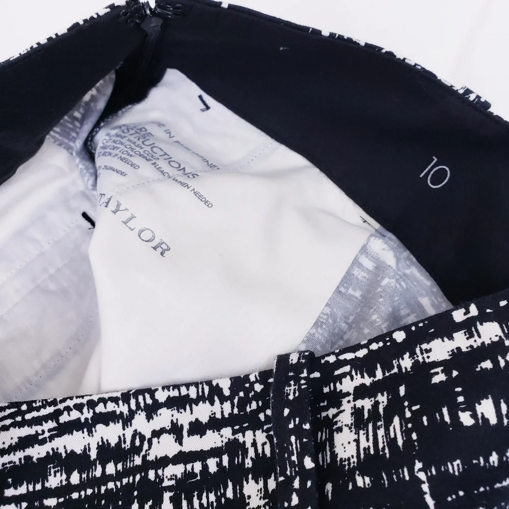 Ann Taylor Black White Patterned City Shorts Geometric Zip Size 10
